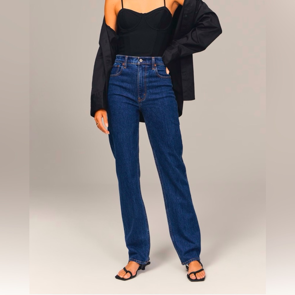 Abercrombie & Fitch 90’s Ultra High Rise Straight Jean, size 29/8R